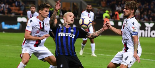 Calcio: ancora una vittoria per l'Inter, 2-0 sul Cagliari