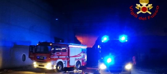Rifiuti: fiamme in un impianto di trattamento sulla Salaria a Roma