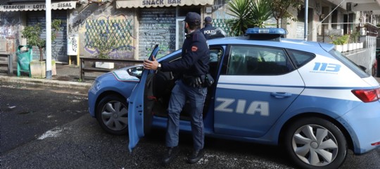 Uccide padre a martellate a Genova