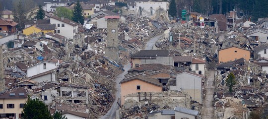 Perché sono arrivate così poche domande di fondi per la ricostruzione dopo il sisma?