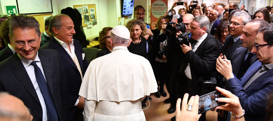 Il Papa in visita al Messaggero: “I giornalisti devono attenersi ai fatti”