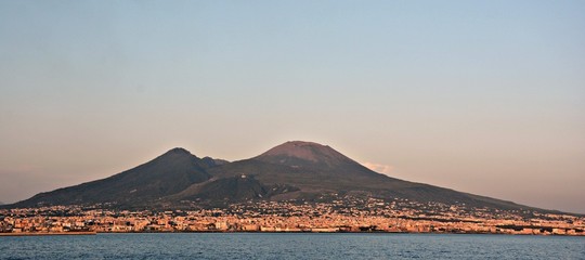 In caso di eruzione del Vesuvio gli abitanti di Pompei verrebbero trasferiti in Sardegna