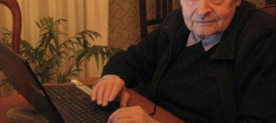 La storia dei pensionati che traducono poemi omerici in milanese