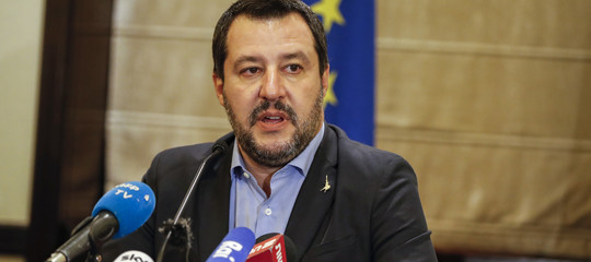 Sea Watch, Salvini: "I parlamentari a bordo non rispettano leggi"