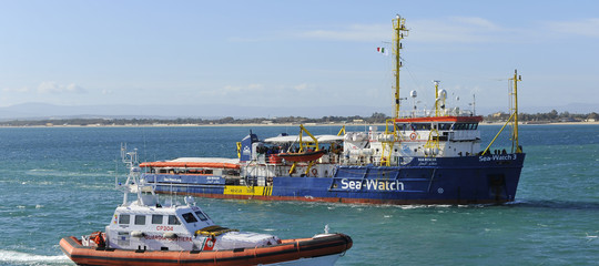 Migranti convalidato sequestro Sea Watch
