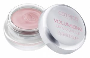 Per stare al passo con la moda, scegliamo i cosmetici Catrice