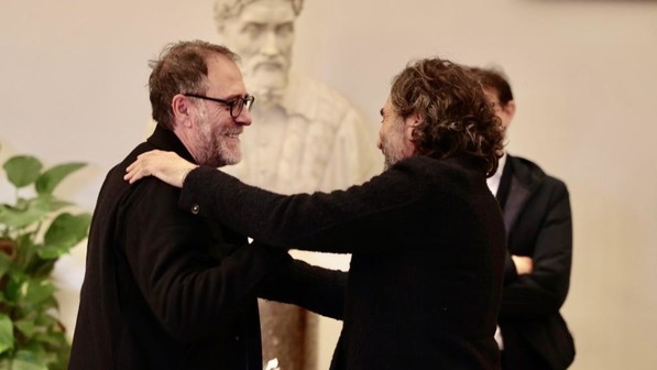 Valerio Mastandrea con Maurizio Costanzo