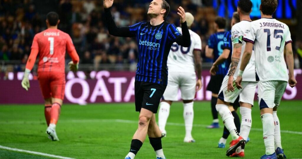 L'Inter travolge il Cagliari 3-0 e vola a +12 sul Napoli