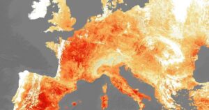 Arriva la prima ondata di caldo: la guida tra alimentazione, farmaci ed errori da evitare