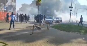 Scontri a Torino, ferito un tifoso della Juve