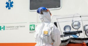 Tedros: "Epidemia di Ebola estremamente grave, corre più veloce di noi"